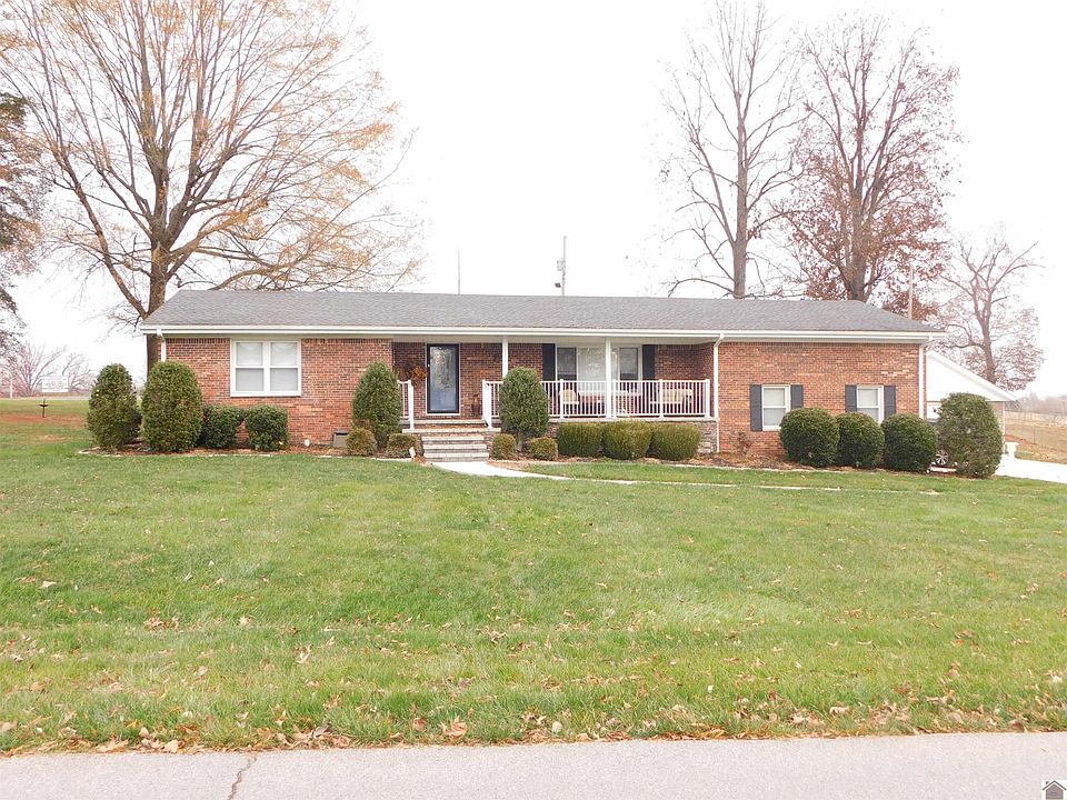 1st image of 208 Maple Ave