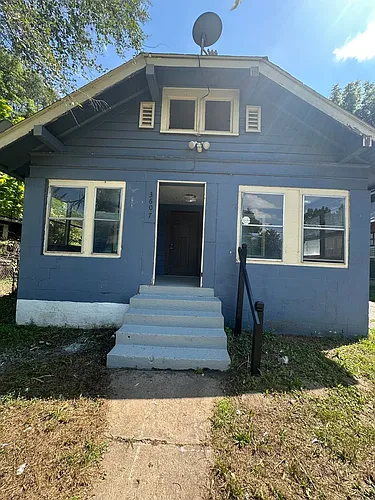 3607 E 61st St Photo 1