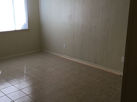 3rd image of 2413 Houma Blvd APT F