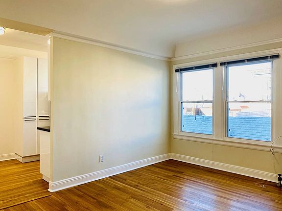 4th image of 1935 Franklin St APT 501