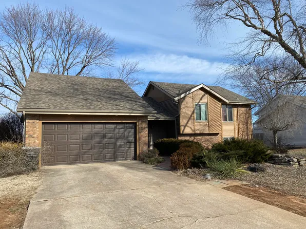 1213 E Knobhill Street, Springfield, MO 65804