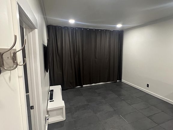 2nd image of 1921 26th Ave #33