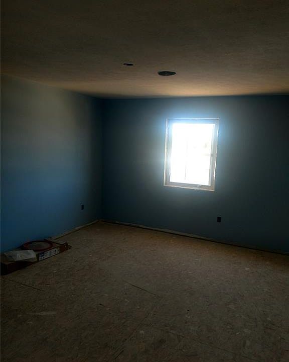 2nd image of 1659 W Constitution St