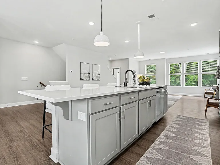 109 N Franklin St #200 — Photo 5
