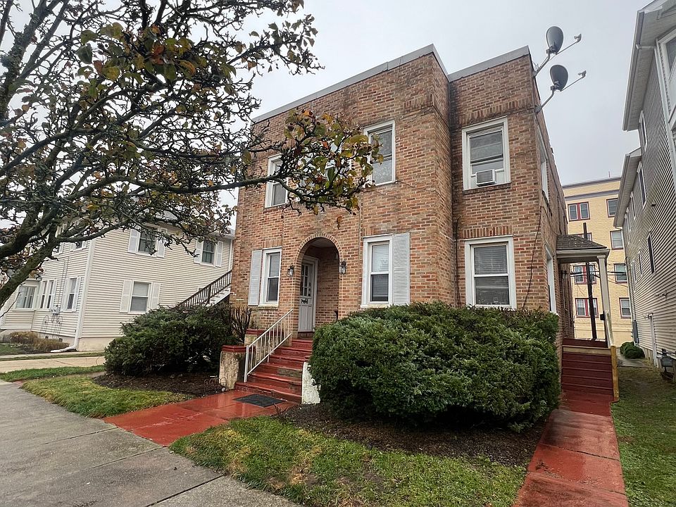 1st image of 305-307 Wesley Ave #B