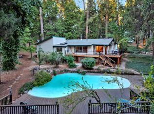 14322 Meadow Dr, Grass Valley, CA 95945