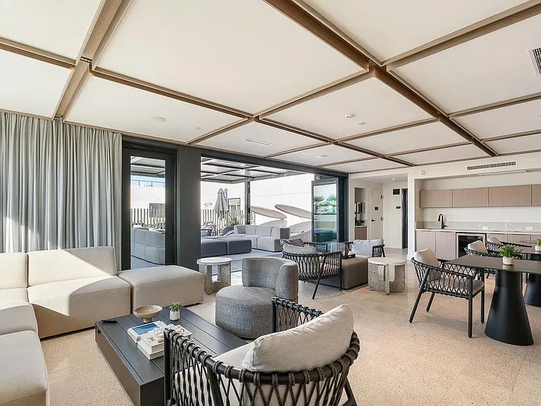 Venue Residences — Photo 20