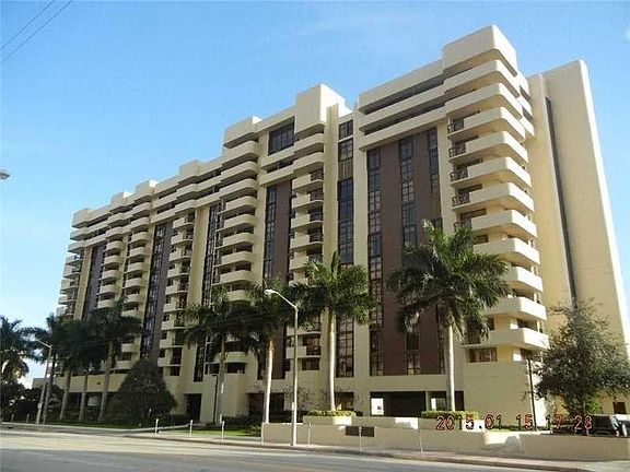 3rd image of 600 Biltmore Way APT 520