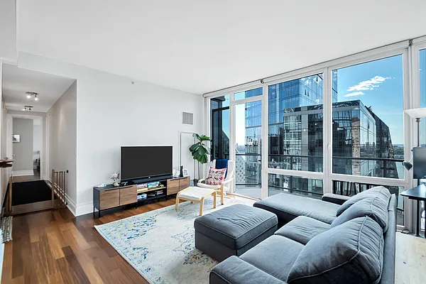 Rented by Compass | media 13