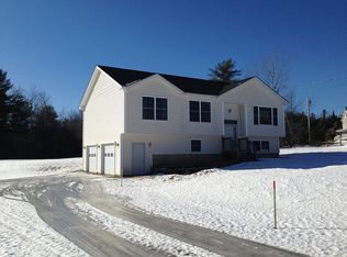 14 Perry Rd, Winterport, ME 04496