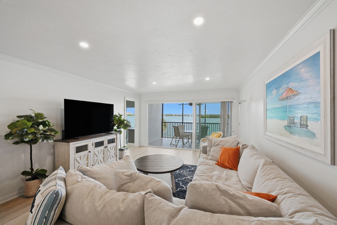 next background image