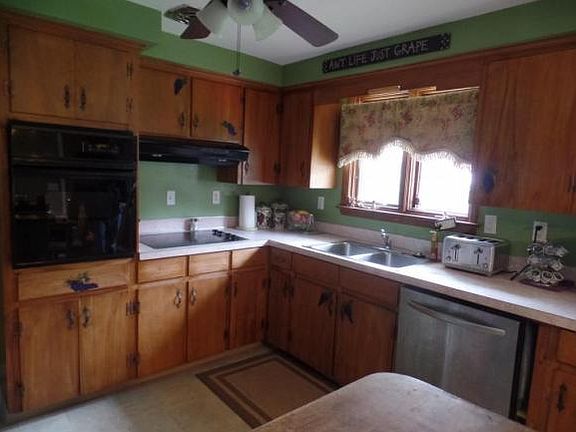 4th image of 609 Queensbury Ct