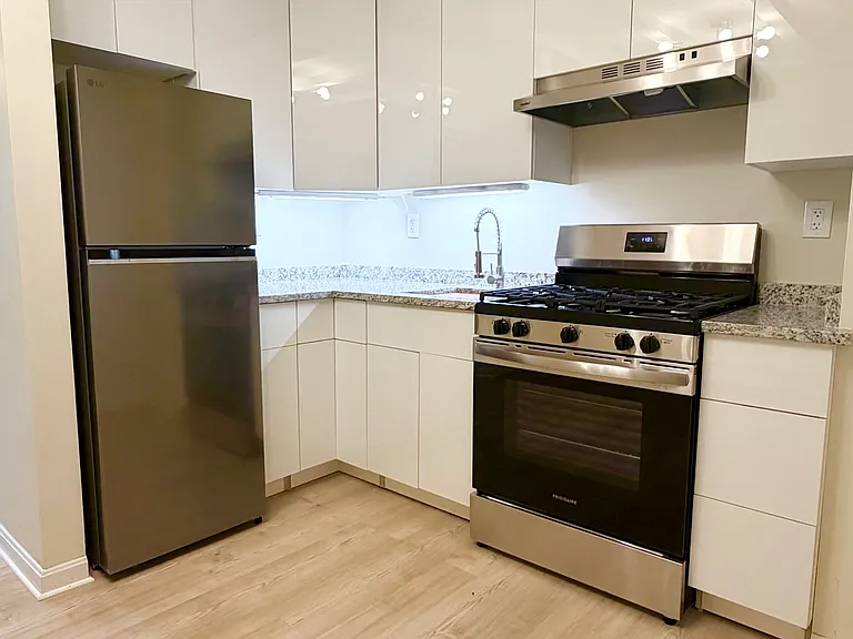 94 Old Colony Ave #2 — Photo 10