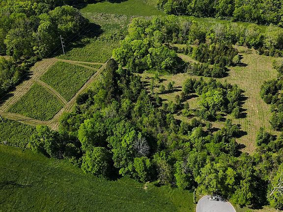 5th image of 691 Green Hill Blvd
