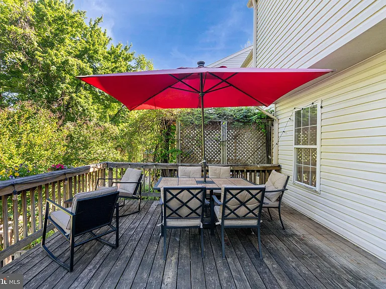 5964 Edgehill Ct — Photo 35