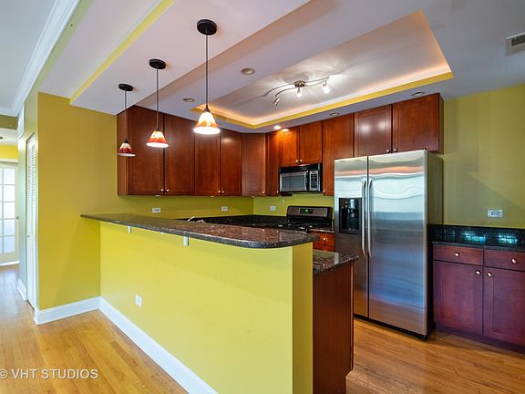 4th image of 1849 W Lunt Ave APT 2D