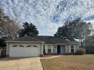 128 Menzel St, Valparaiso, FL 32580