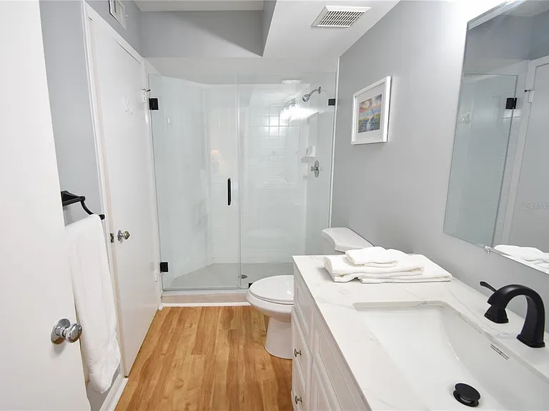 6021 Bahia Del Mar Cir #540 — Photo 31