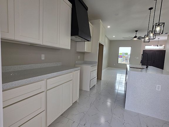 5th image of 5133 Nispero Ln