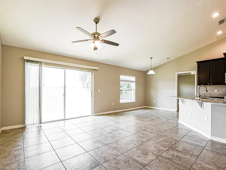 3042 Drema Dr — Photo 3