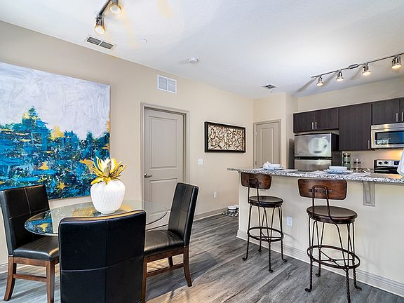 Comfortable Dinning and Kitchen Area - Millenia 700