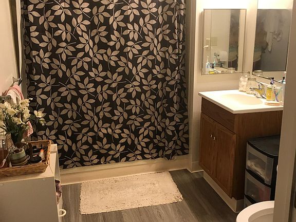 5th image of 377 Harbor Way