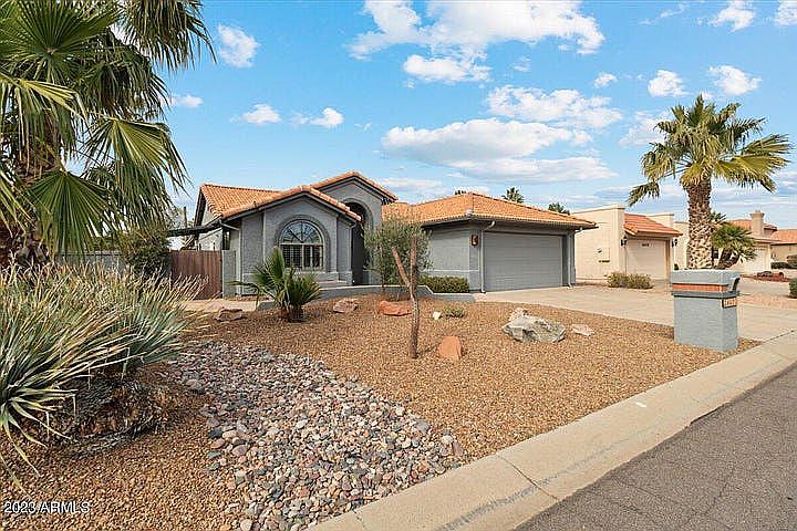 1st image of 26422 S Saddletree Dr