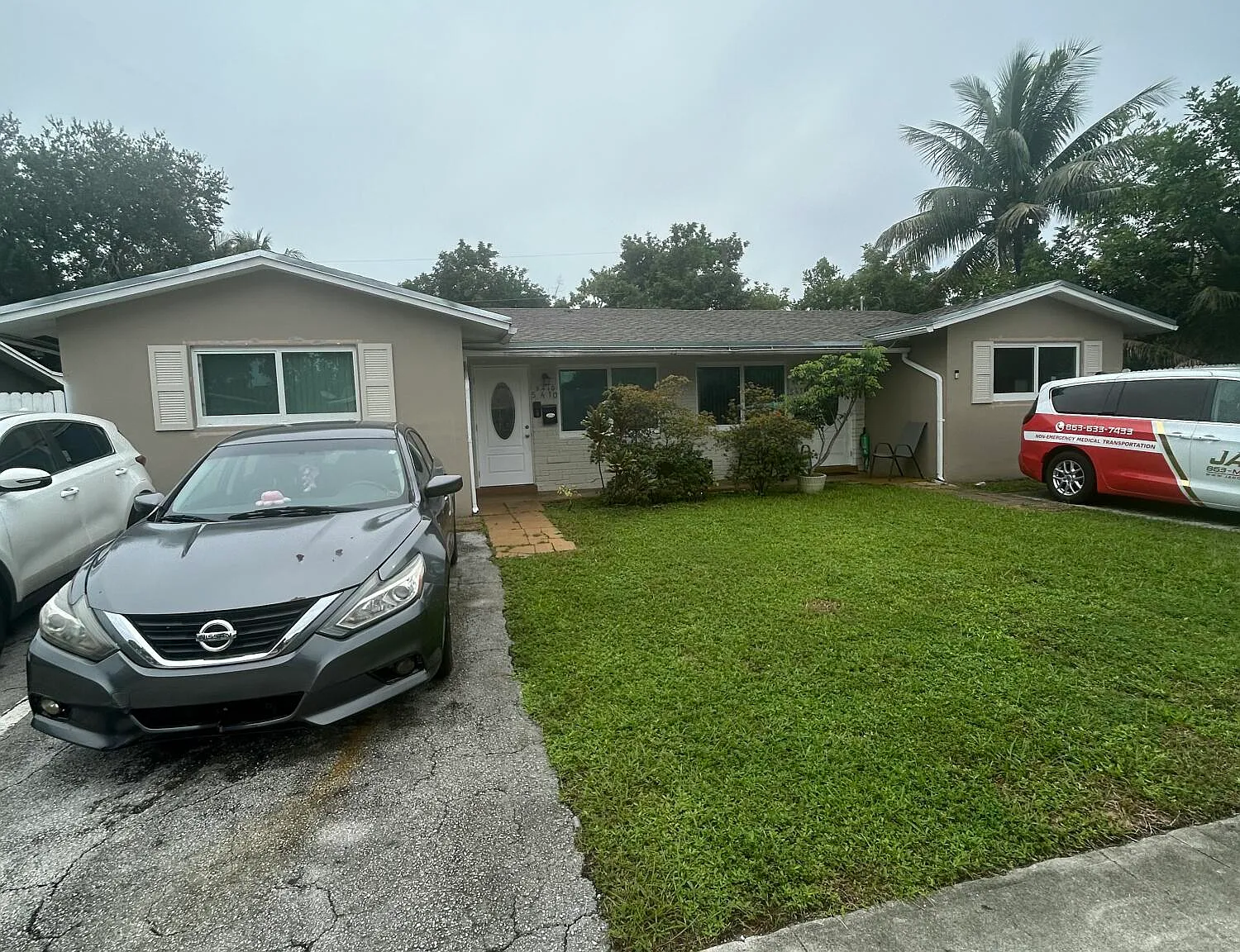 3 bed, 2.0 bath, 2319 sqft, $2,500 — Photo 1
