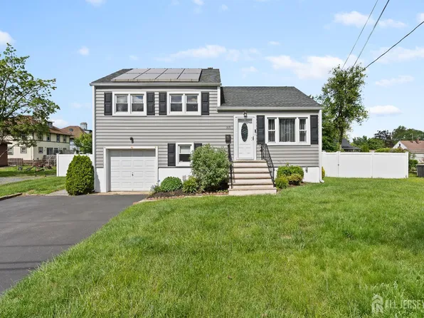 315 D St, Middlesex, NJ 08846