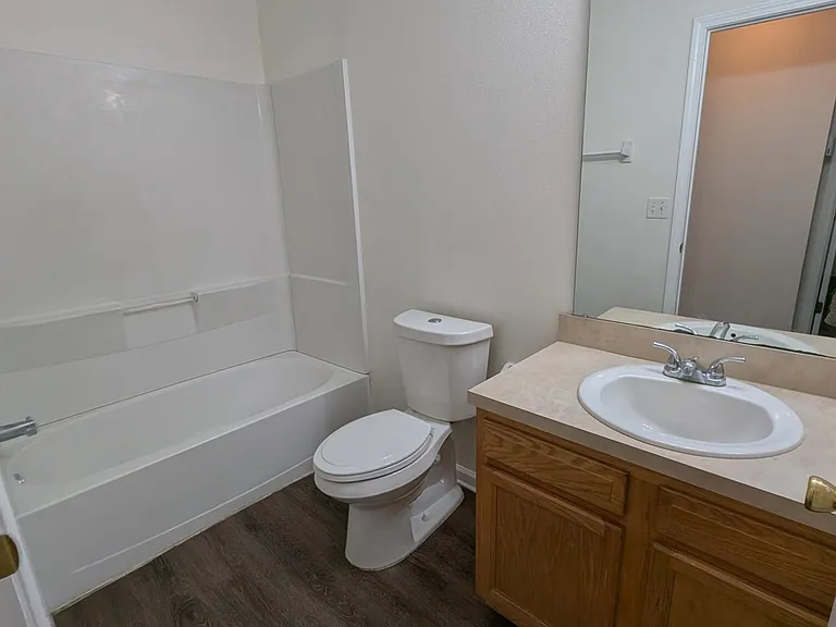 8173 Woods Ave — Photo 6