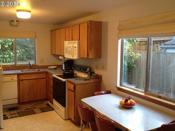 3rd image of 9568 SW North Dakota St