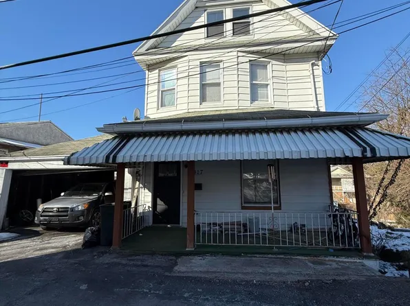 1017 Hamm Ct, Scranton, PA 18505