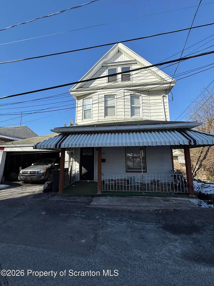 1017 Hamm Ct photo 1
