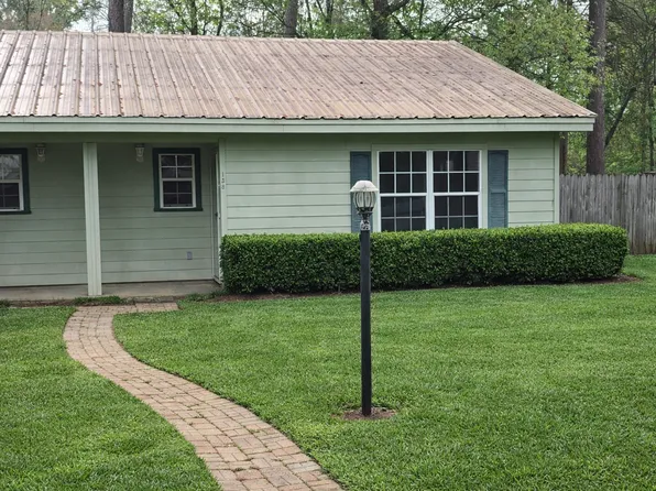 138 Roadrunner Ln, Nacogdoches, TX 75961