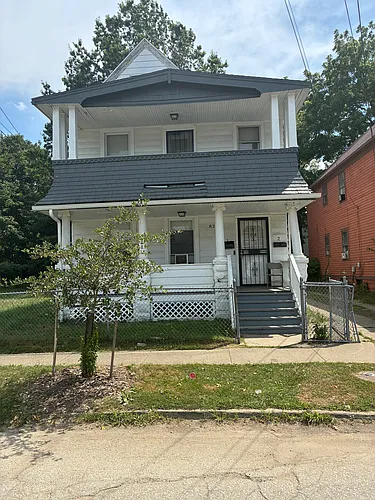 8218 Korman Ave #UP Photo 1