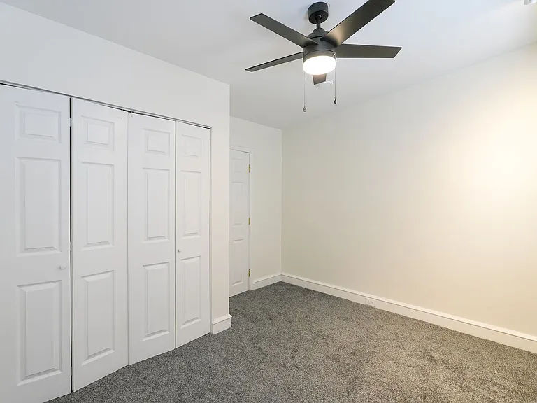 1631 S Clarion St — Photo 11