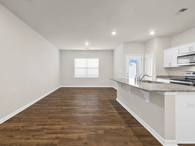 201 Sunriff Ct — Photo 8