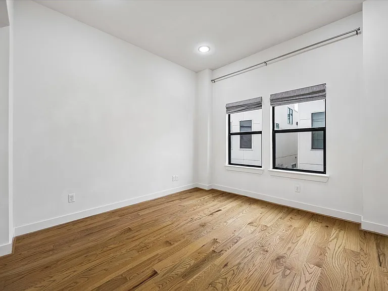 1619 Alamo St — Photo 32
