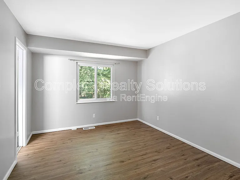 221 Barto Dr — Photo 21