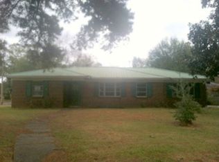 658 Grand Blvd, Chickasaw, AL 36611