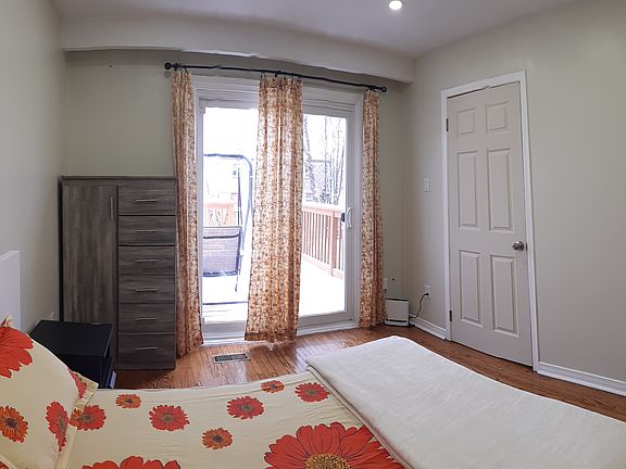 3rd image of 196 Magnolia Ave #196