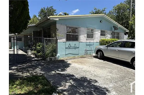 5501 NW 1st Pl #5503 Photo 1