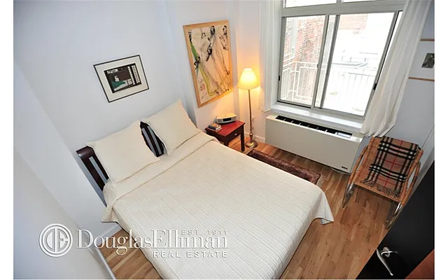 Rented by Douglas Elliman | media 33