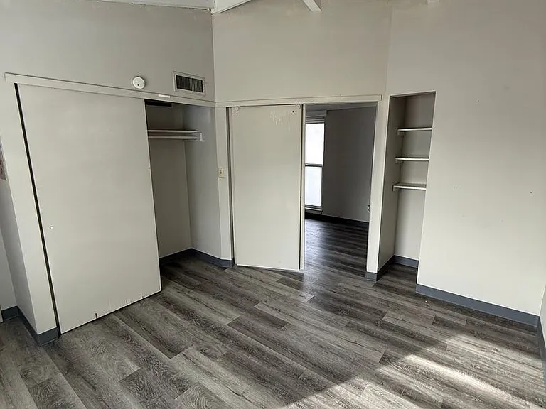 1913 Anderson Ave #104 — Photo 4