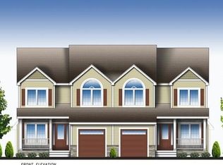 19 Carthay Cir #A, Newton, MA 02461