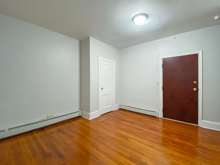291 Buckingham St / Luca Investments LLC — Photo 43