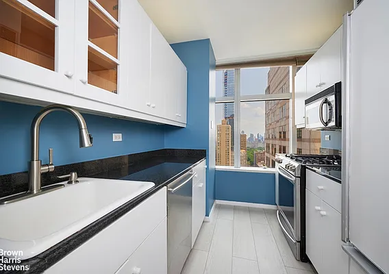 Rented by Brown Harris Stevens | media 7