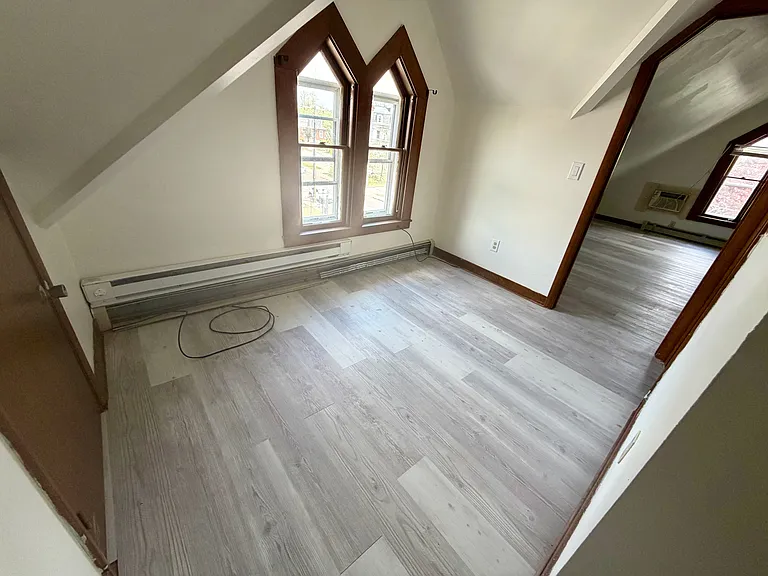 32 Everett St #3L — Photo 10