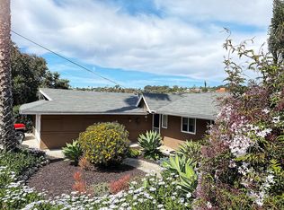 2402 Sarbonne Dr, Oceanside, CA 92054