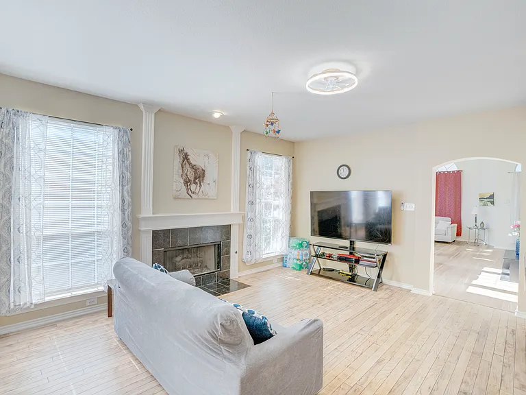 9504 Rodeo Dr — Photo 20